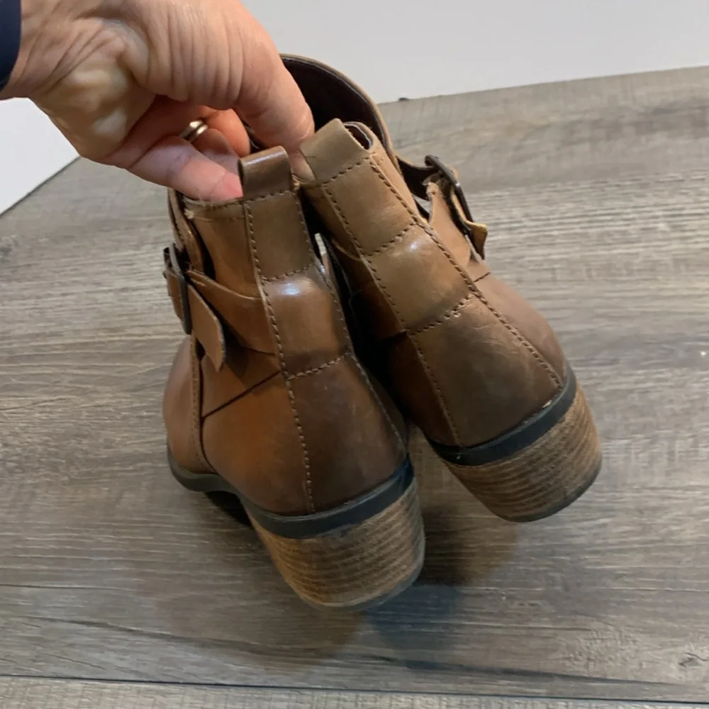 Vince Camuto 'Beamer' low boots sz 10 - Picture 4 of 8